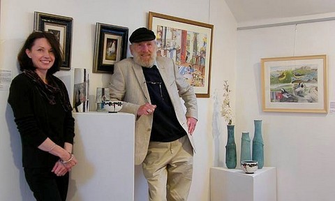 tracy hall with her dad, potter John Struthers at a joint exhibition